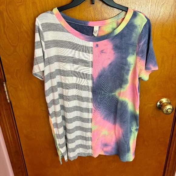 Flamingo Brand Mashup Tye‎ Dye Gray Stripe Top - Picture 2 of 12